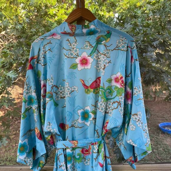 Natori Women's Blue Floral Bird Print Kimono Sleeve Robe Full Length Size M - Picture 3 of 11